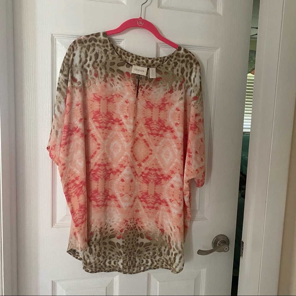 Chicos Womens size 2 (large ) top